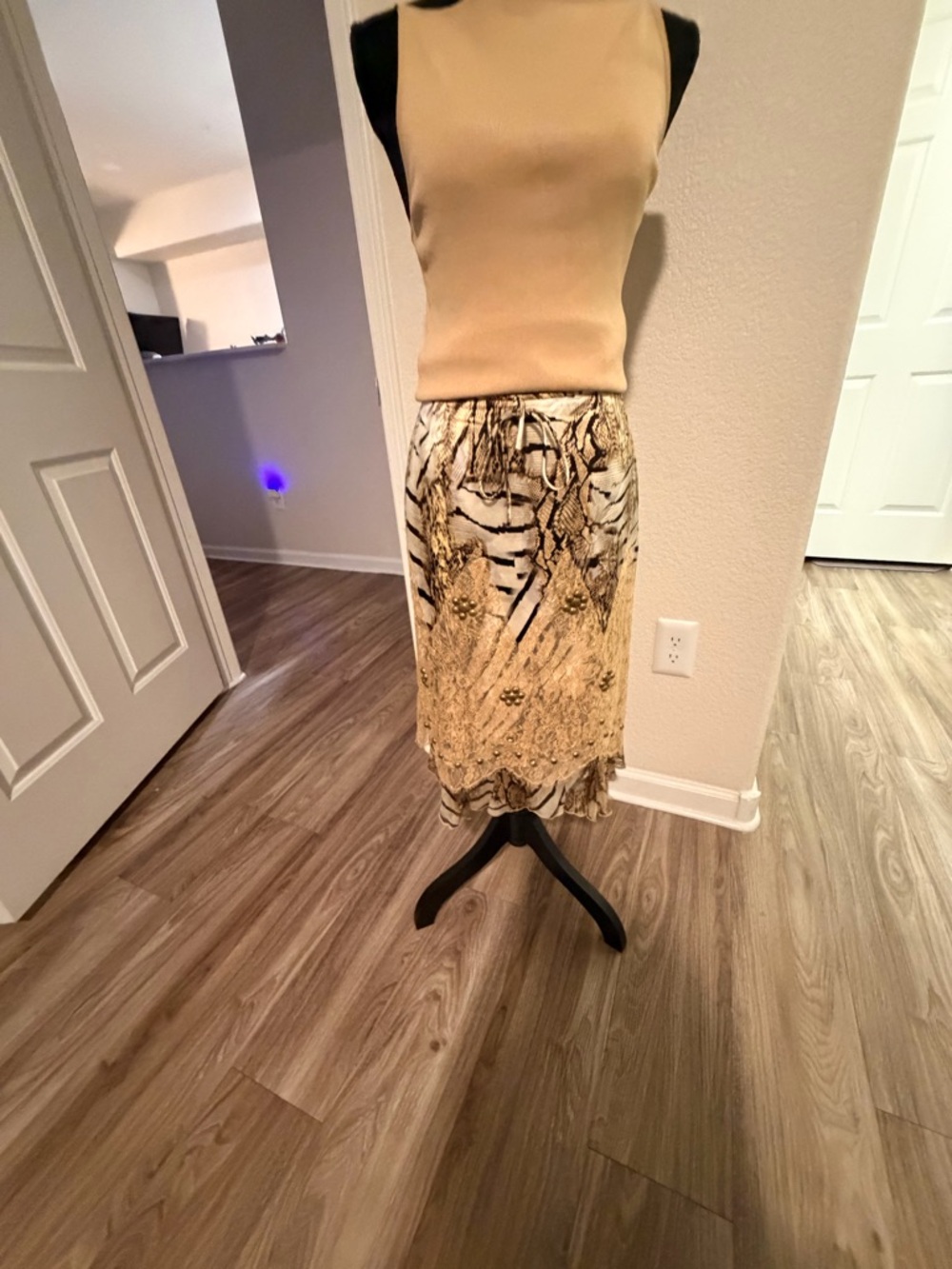 Women's Beige Printed Midi Skirt